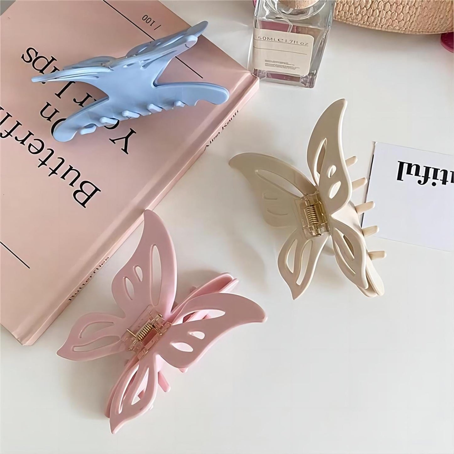 Chic Hollowed-out Butterfly Chignon Claw Clip Hair Clip
